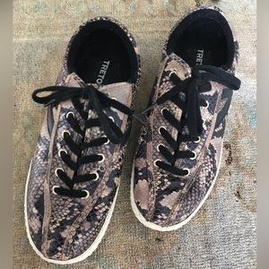 Tretorn-Nylite 6 Plus Sneaker- Snakeskin- size 7